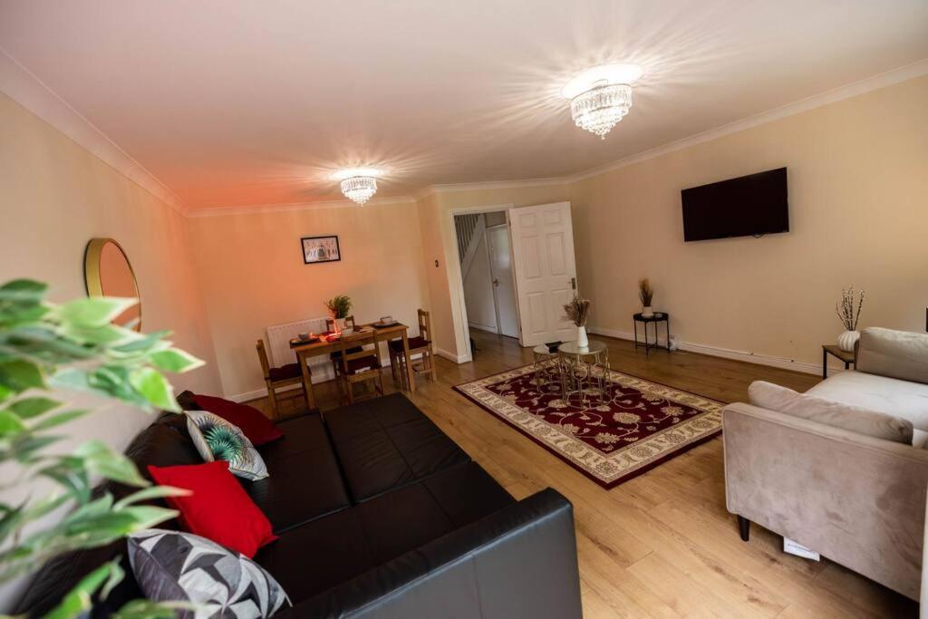 3 Bedrooms House-Sofabed-Parking-Bbqstove-Garden Londra Esterno foto